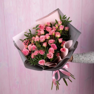 Букет из кустовых роз "Джил"