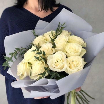 Букет из белых роз "Эбби"