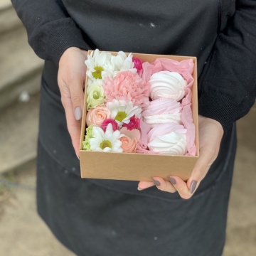 Цветы и зефир "Бриз"