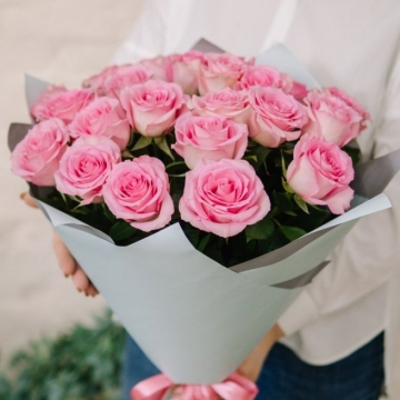 Букет из розовых роз "Анастасия"