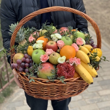 Корзина с фруктами "Фантазия"