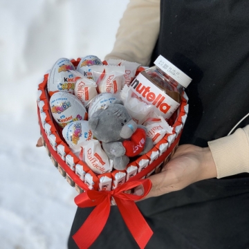 Композиция из сладостей "Ласка"