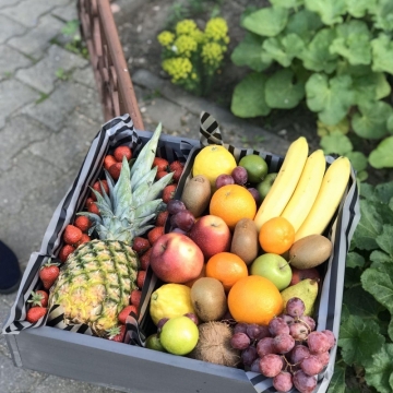 Ящик с фруктами "Радуга"