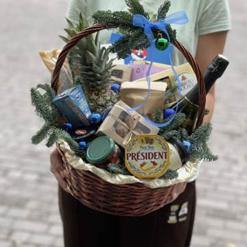 Новогодняя корзина №8