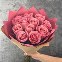 Букет из розовых роз "Бетти"