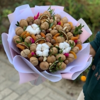 Букет из орехов и сухофруктов "Юта"